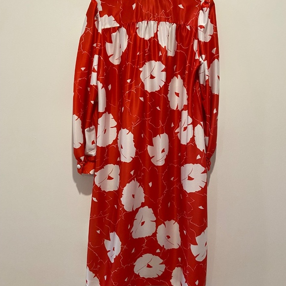 Vintage 1970's Dress. - Picture 2 of 4